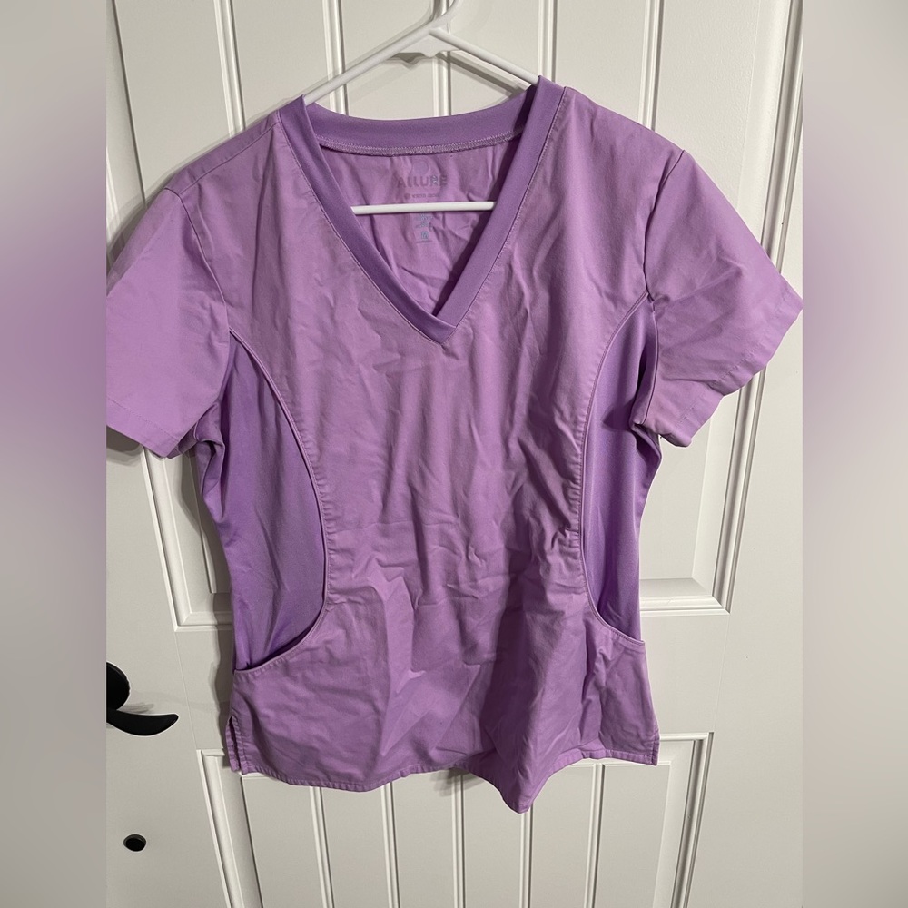 Scrub top